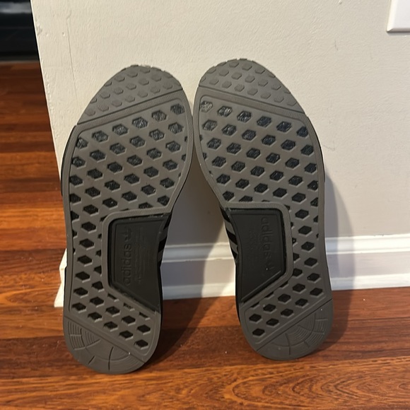 Men’s Adidas NMD R1 Boost Sneakers- Size 13 - Picture 4 of 13